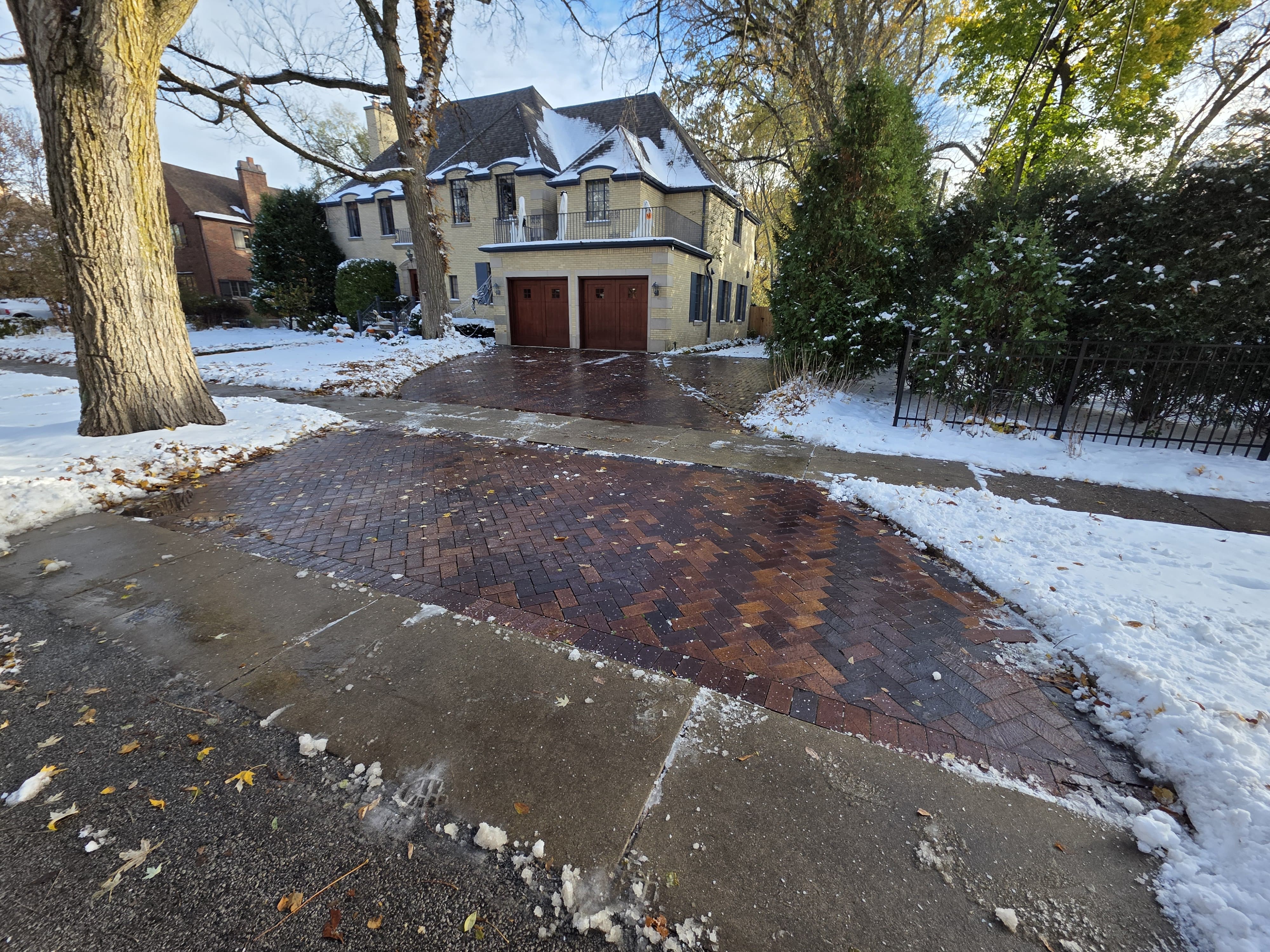 Snow removal and ice treatment - MarioScape North Shore